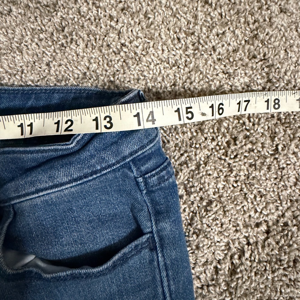 Old Navy Jeans - Picture 3 of 4